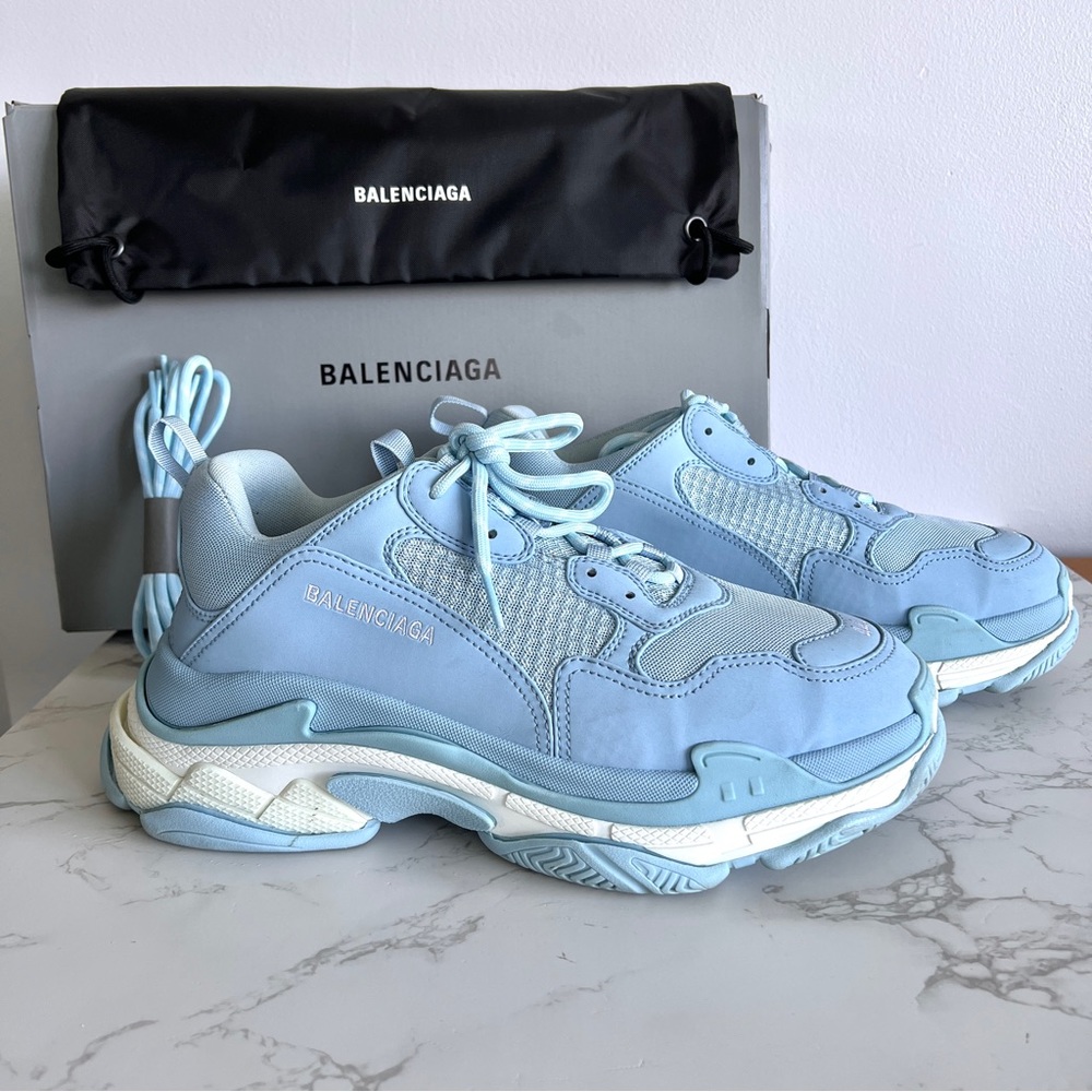 Worn ONCE Men’s BALENCIAGA TRIPLE S Light Blue Sneaker with All Accessories